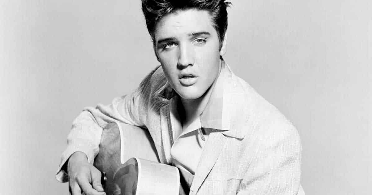 Elvis Presley Serenades Us With “Can’t Help Falling Inlove”