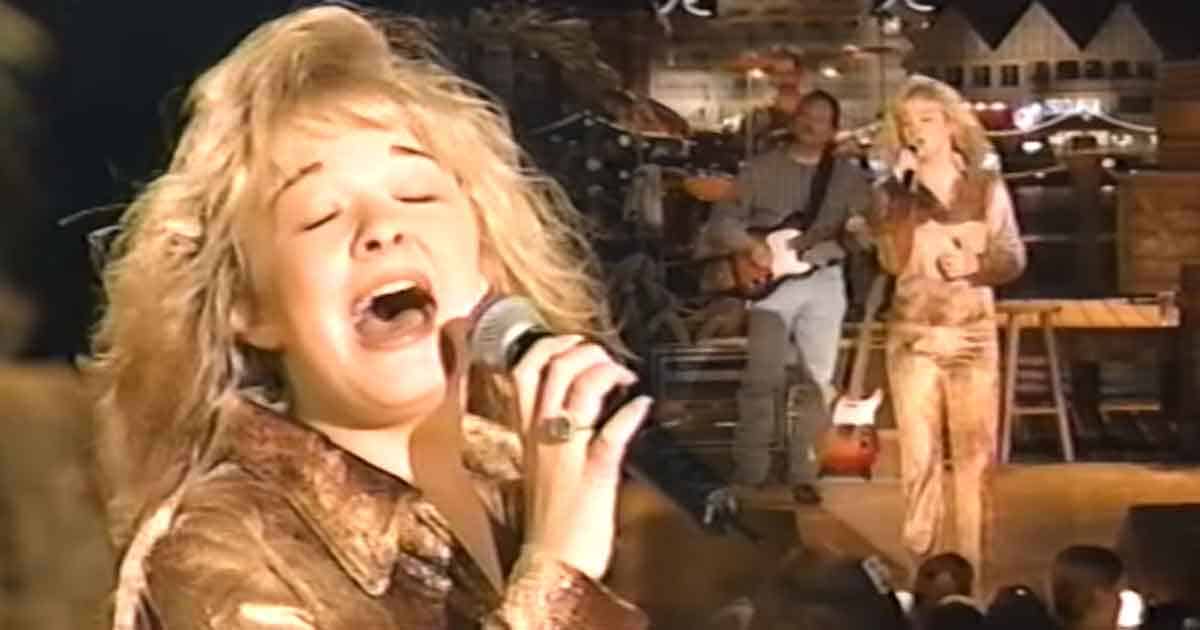 You Need To See 14-Year-Old LeAnn Rimes Performing "Unchained Melody" 2