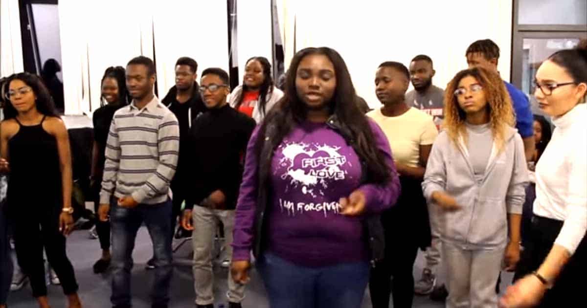 An Overwhelming Cover of “Blessed Assurance” from Portsmouth Gospel Choir 2
