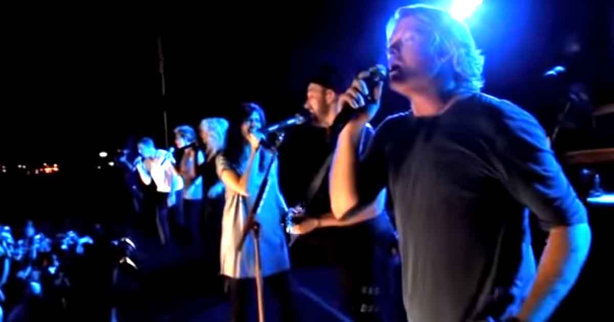 Sugarland, Little Big Town Deliver a Brilliant "Walking in Memphis"