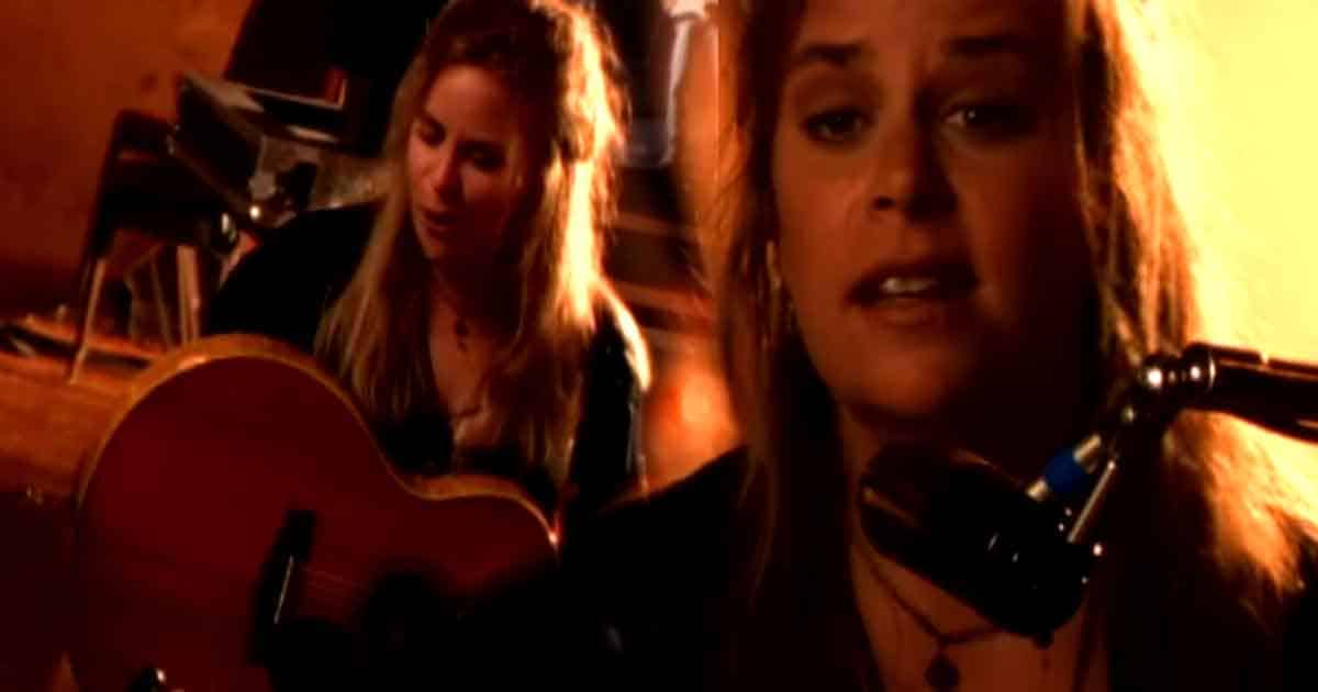 Mary Chapin Carpenter Slayin' the Deep Vocals in "Shut Up and Kiss Me" 2