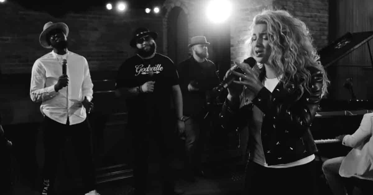 Tori Kelly "Helps Us To Love" with the HamilTones 2