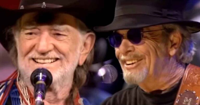 Merle Haggard And Willie Nelson Shared The Stage For A Rousing Performance Of “Okie From Muskogee”