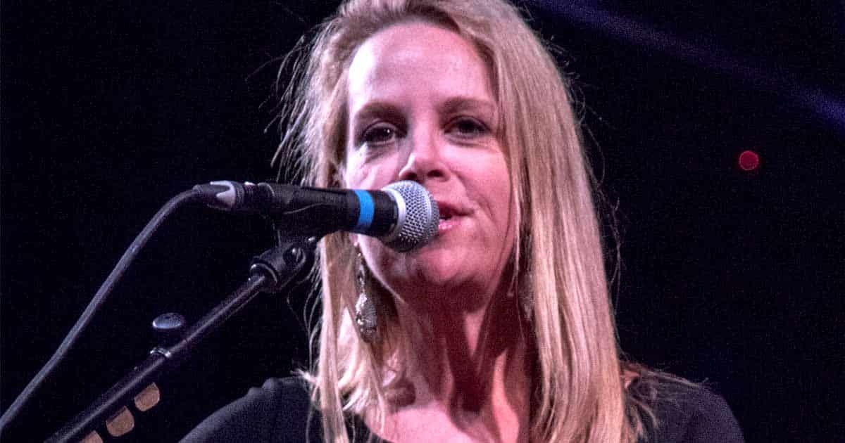 The "Hometown Girl" Mary Chapin Carpenter Turns 63 Today 2