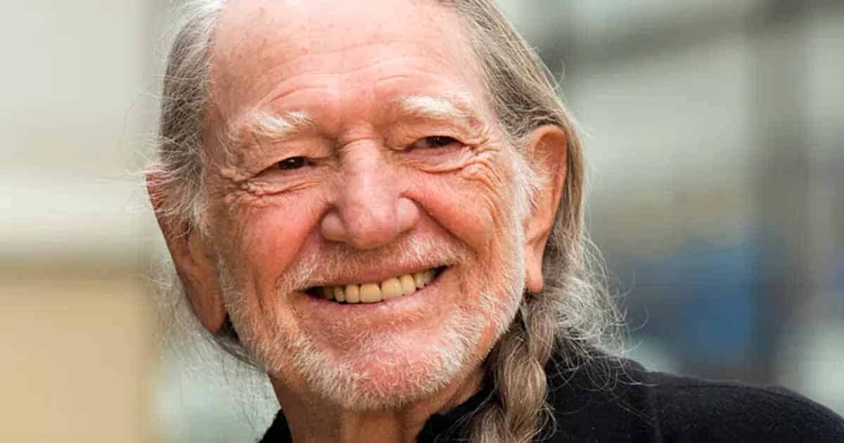 Willie Nelson Sings “The Lily of the Valley” to Thank God
