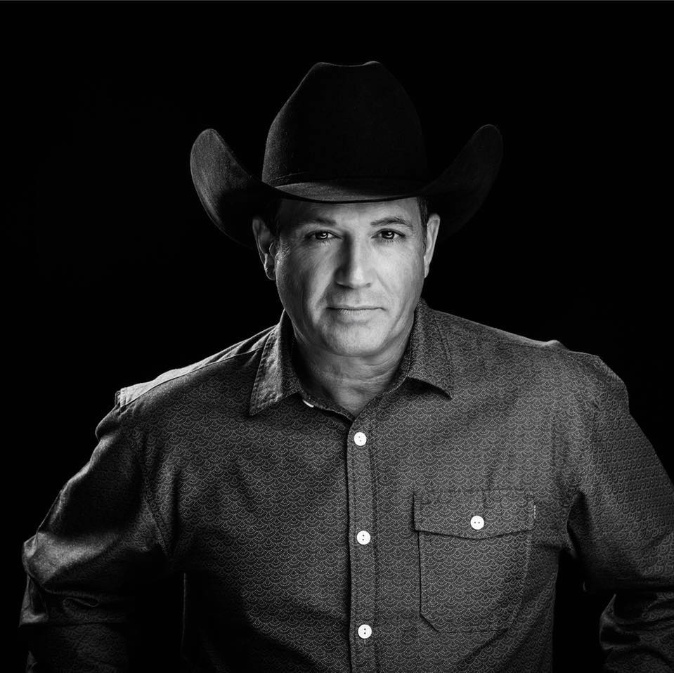 "The Keeper of the Stars" Tracy Byrd's Country Hit in the 90s