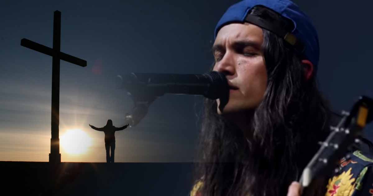 Sean Curran Performs an Uplifting Christian Song "All Praise" 2