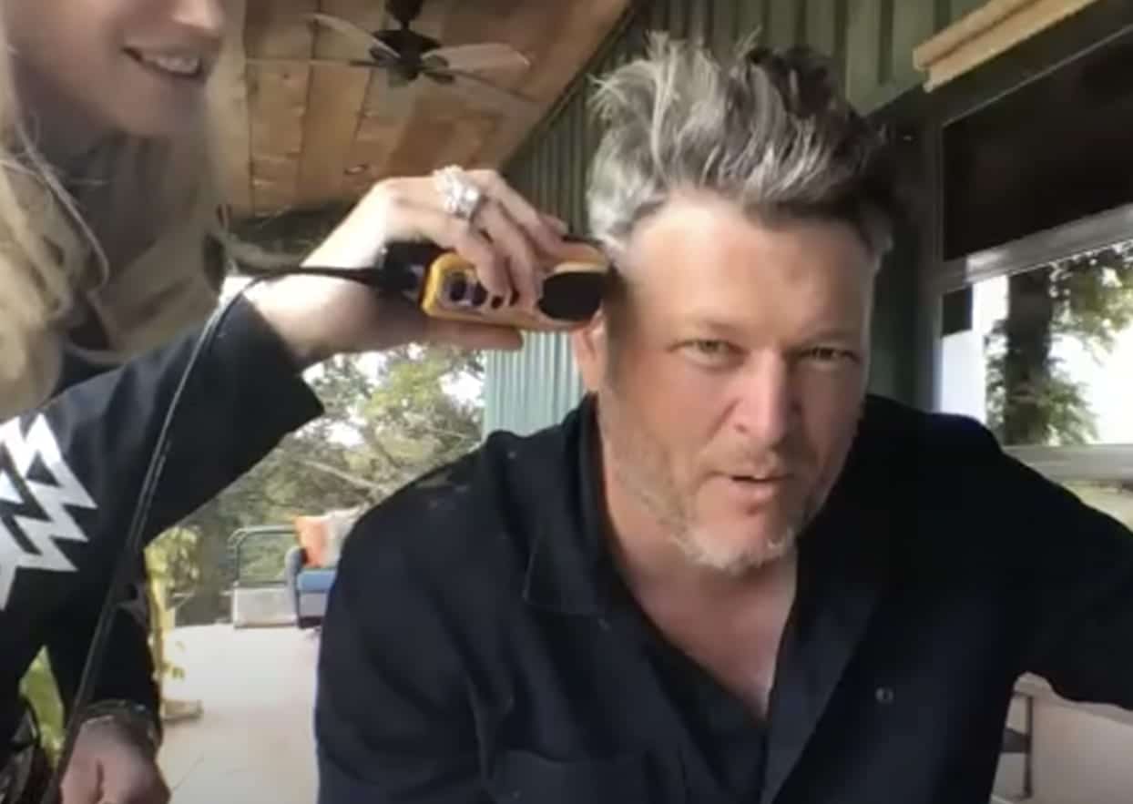 Gwen Stefani Gives Blake Shelton a Haircut