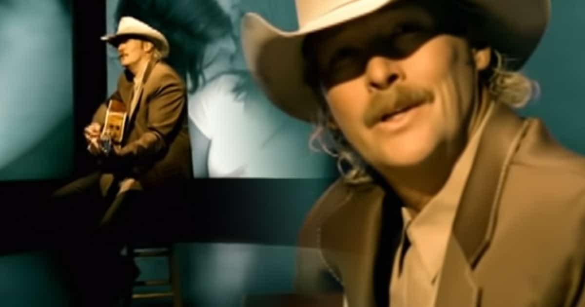 Alan Jackson's "Remember When" Never Fails To Move Audience of Thousands