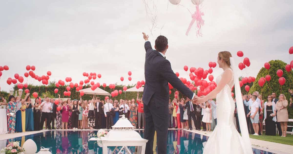 50 Backyard Wedding Ideas That Are Anything But Casual