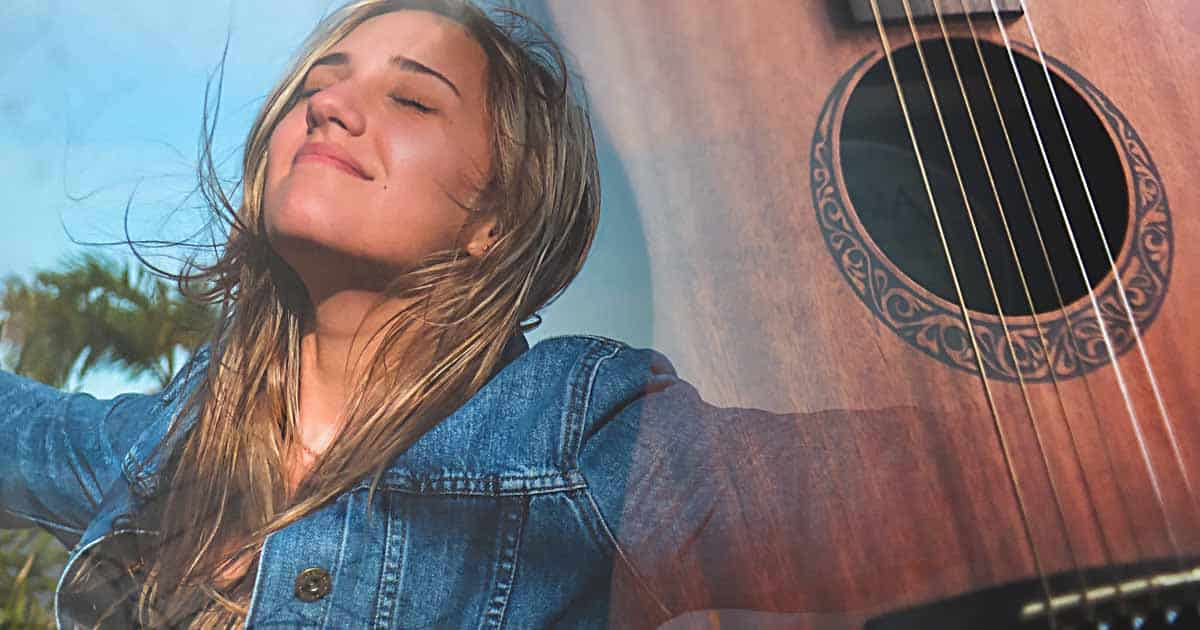 5 Feel-Good Country Songs that Aren’t About Heartache