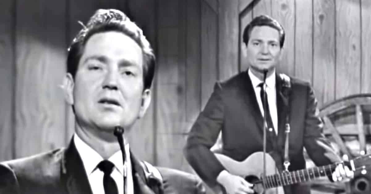 Willie Nelson Is Young, Beardless & Braidless In 1965 Performance