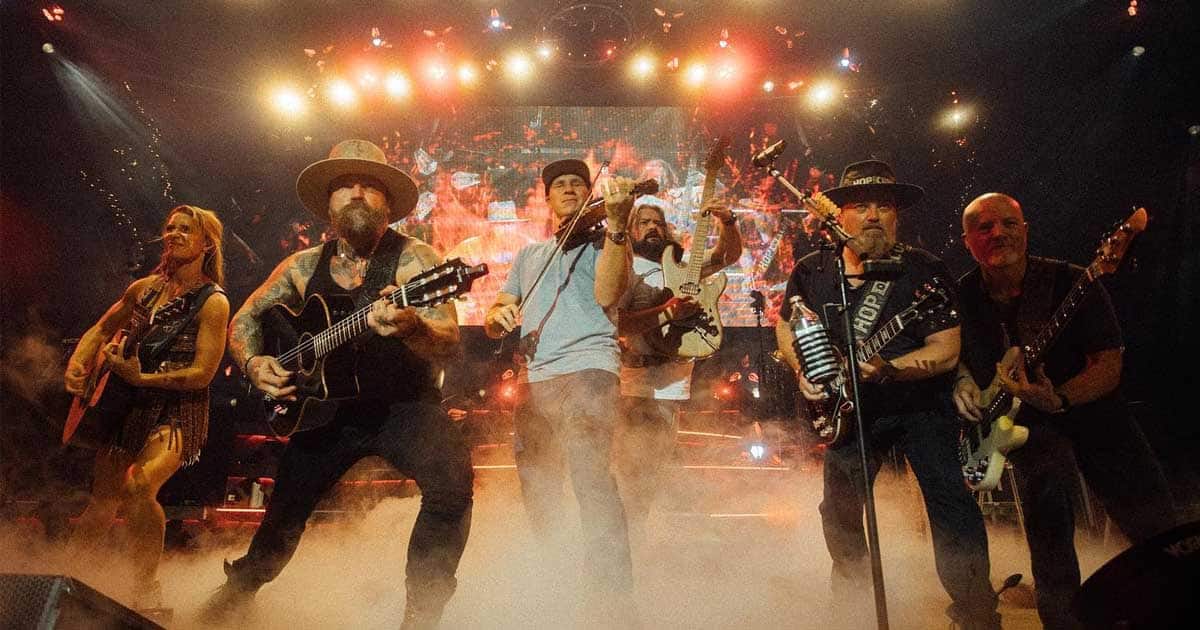 Zac Brown Stops Concert To Kick Out Fan