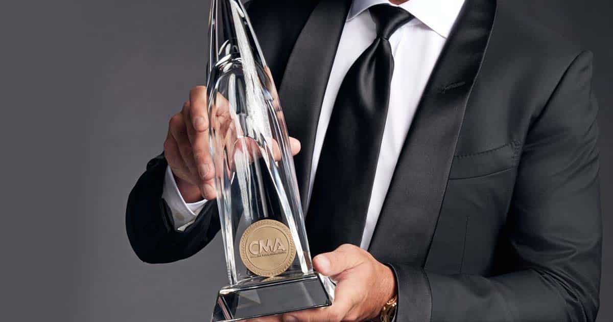 What are the benefits of winning an award in CMA