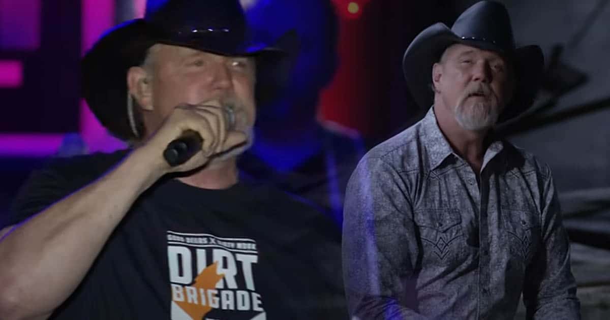 Trace Adkins releases 'Somewhere in America' video