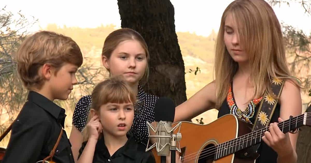 Anderson Family Bluegrass - Get Down On Your Knees and Pray
