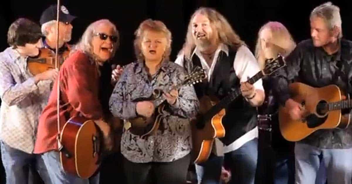 Lorraine Jordan & Carolina Road Featuring The Kentucky Headhunters - Runnin' Water