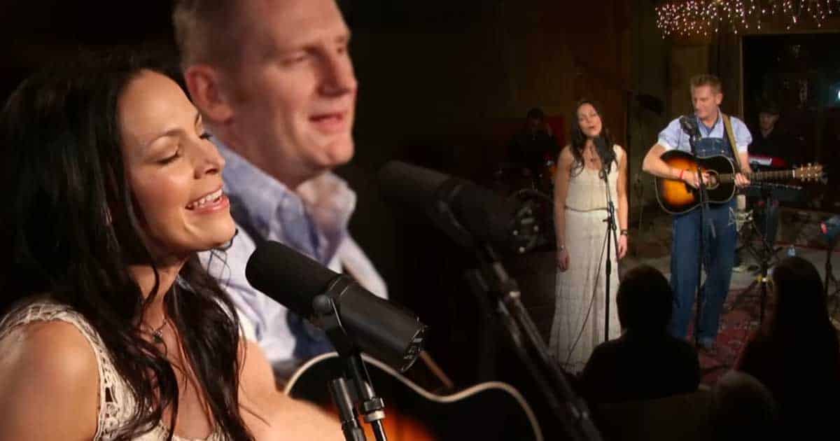 Joey + Rory, In the Garden