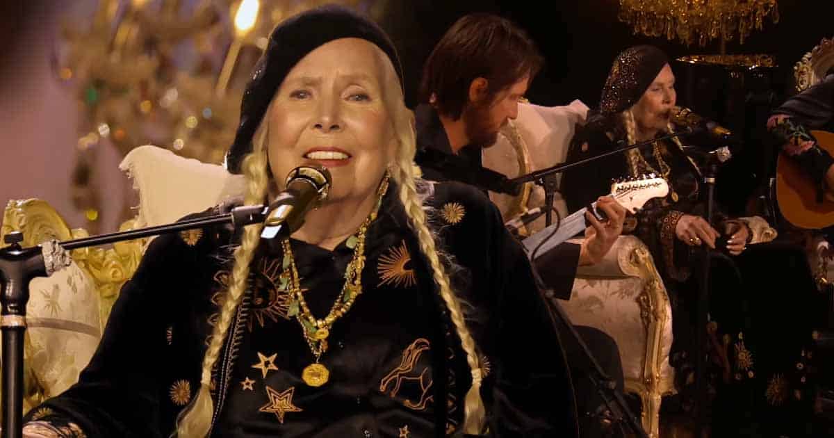 Joni Mitchell stuns crowd with 'Both Sides Now'