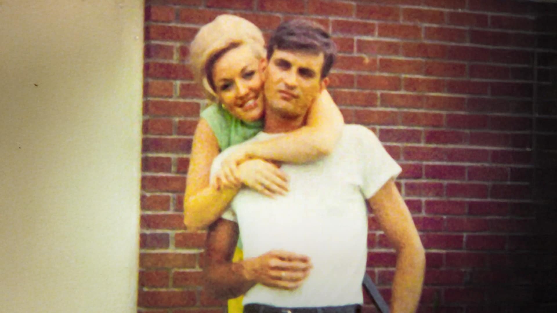 Dolly Parton’s If You Hadn’t Been There is a heartfelt tribute to her late husband, Carl Dean, capturing love, loss, and gratitude in song.