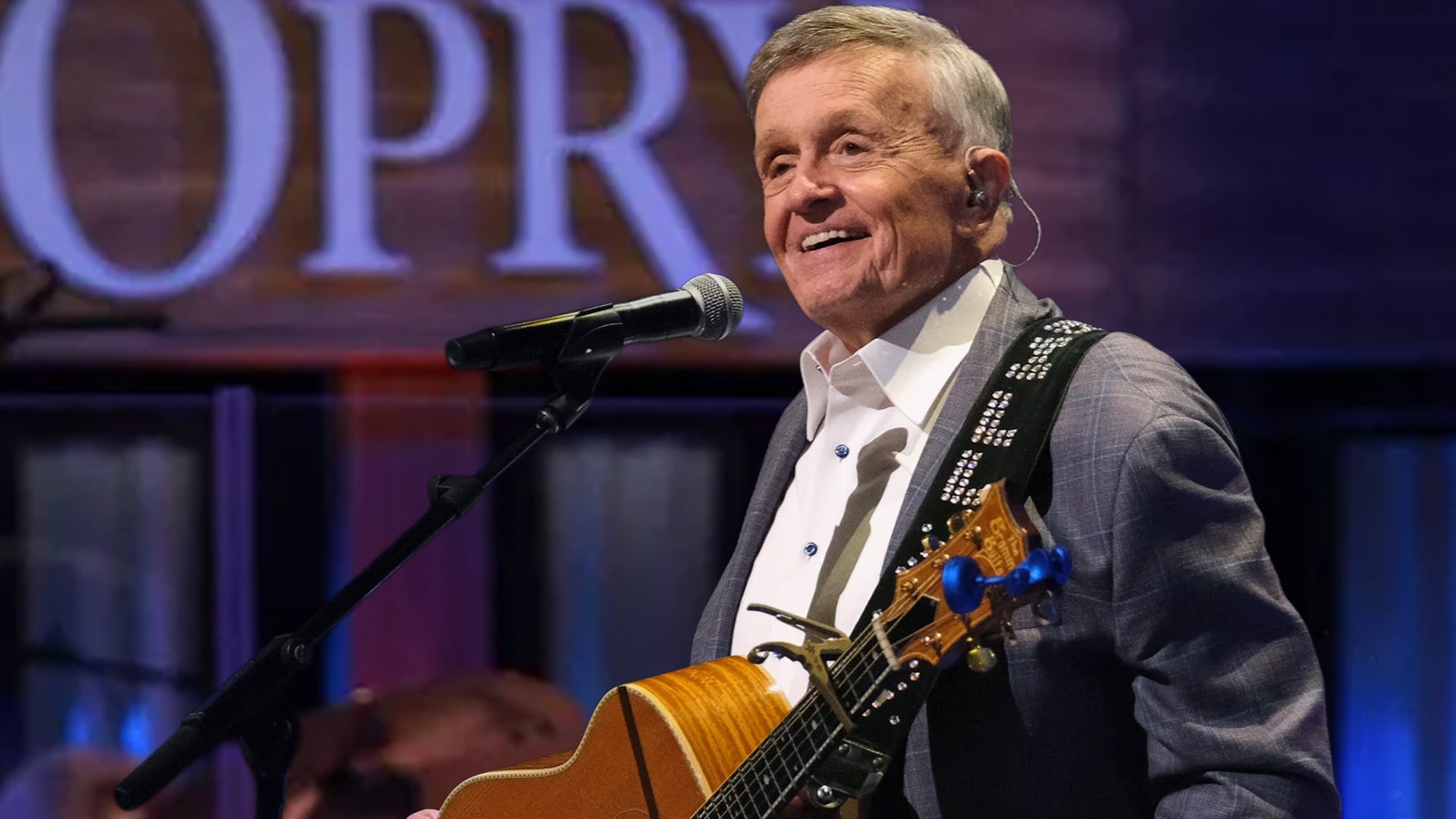 Bill Anderson, 87, cancels Grand Ole Opry performance following freak accident but assures country fans of recovery.