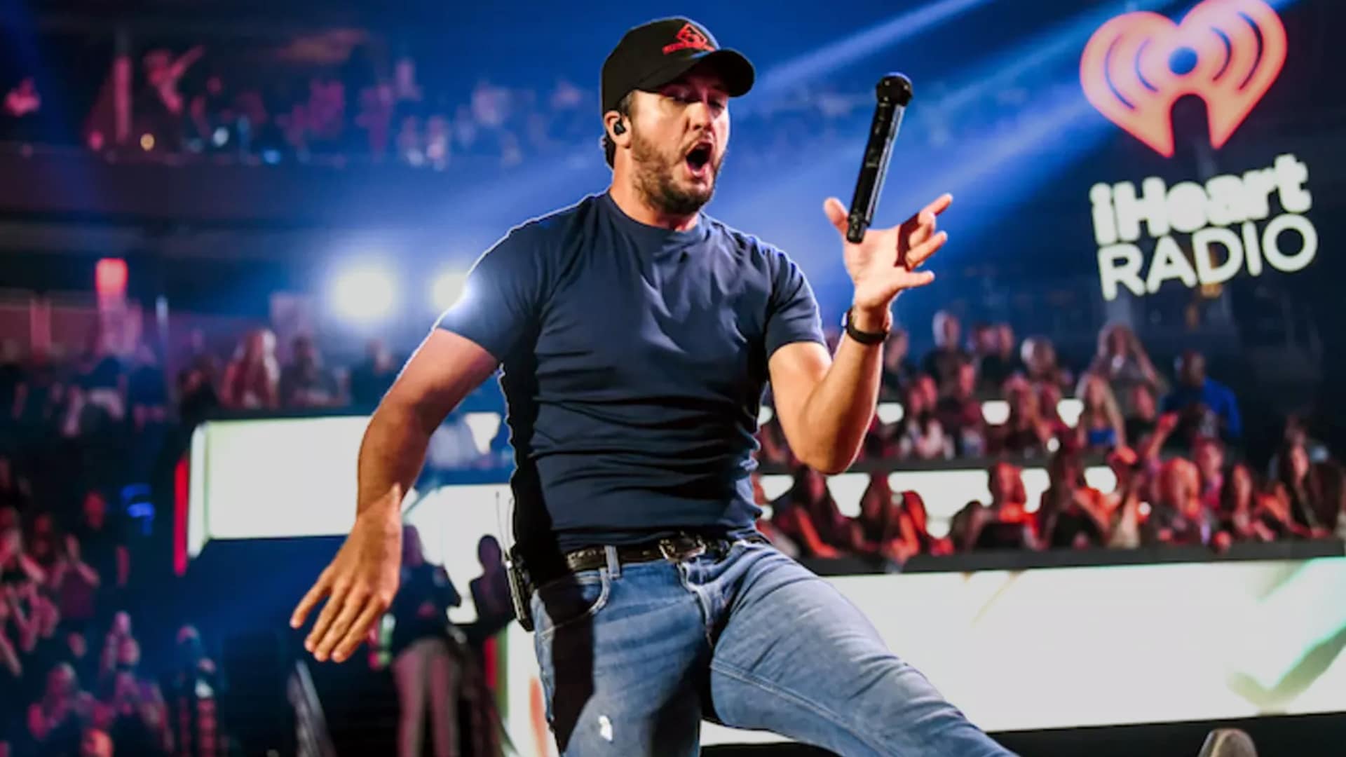 Luke Bryan throws his mic mid-performance, perfectly capturing why his concert highlights prove he’s always the one having the most fun.