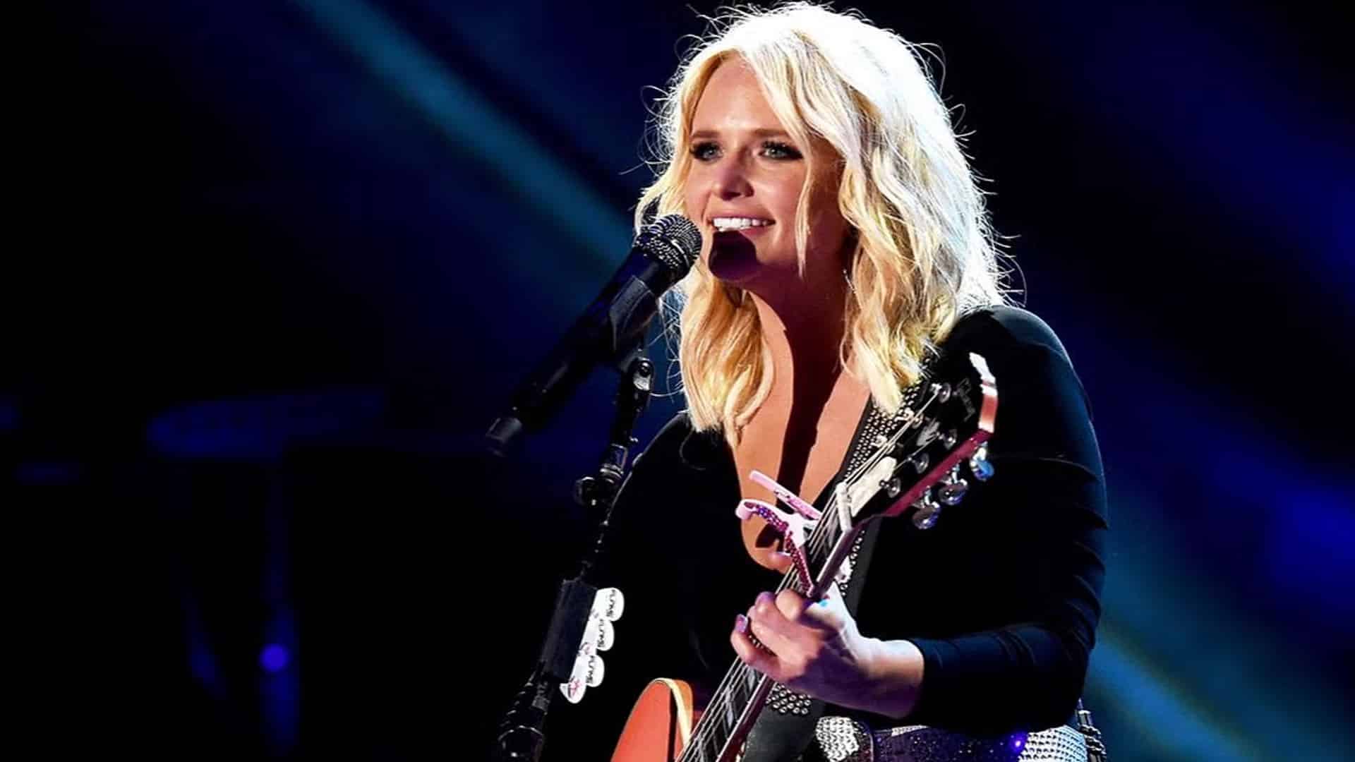 Miranda Lambert sings onstage while performing her rewritten version of Morgan Wallen’s “Thought You Should Know.”
