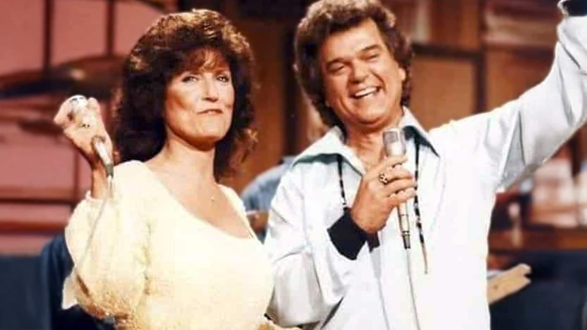 An old photo of Loretta Lynn and Conway Twitty, remembered for their 1973 No. 1 hit "Louisiana Woman, Mississippi Man."