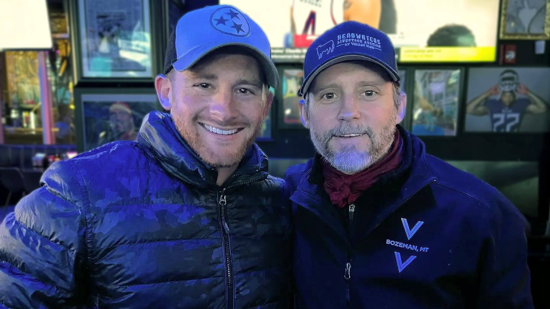 Shelby Blackstock shares a warm smile alongside his brother Brandon Blackstock, capturing their bond in a candid moment remembered in Shelby’s heartfelt tribute.