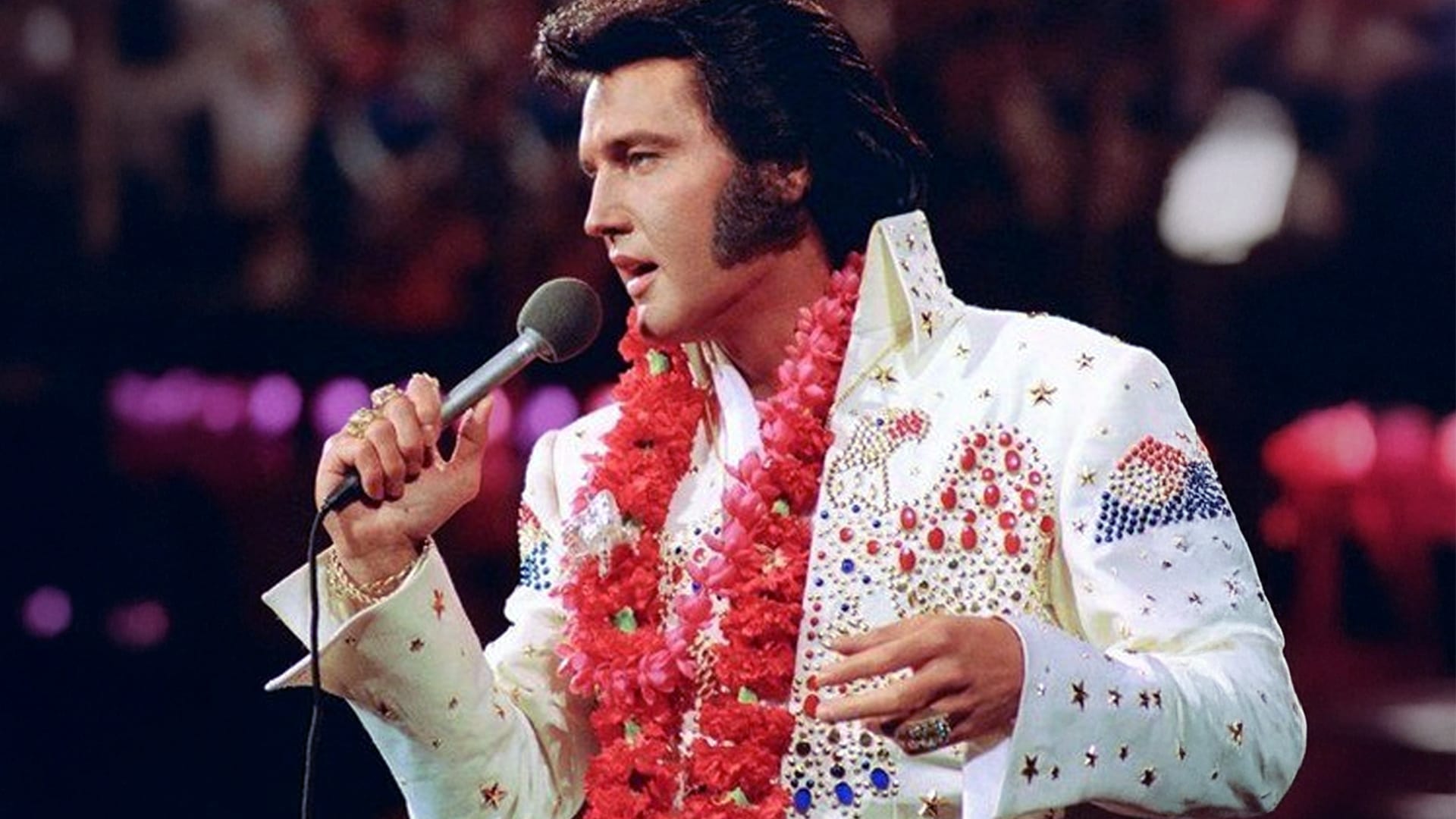 Remembering Elvis Presley Who Passed Away 48 Years Ago and Forever Changed  the Course of Music History