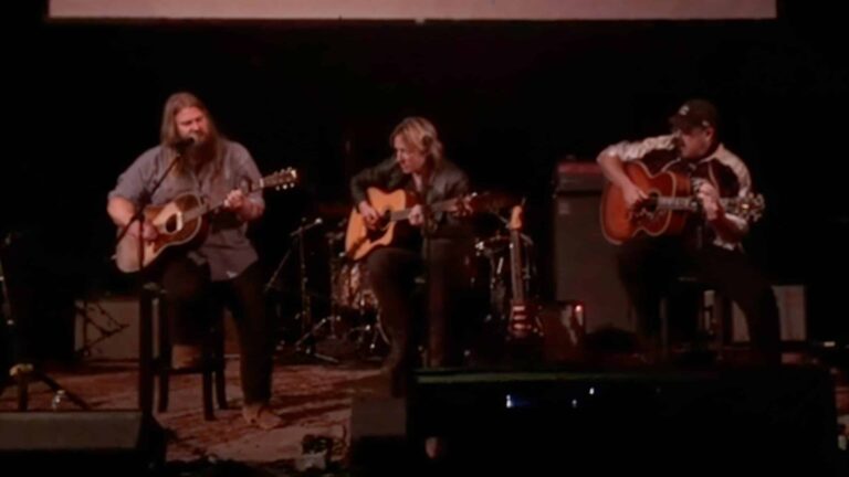 Chris Stapleton, Vince Gill, and Keith Urban performing “Nobody to Blame” with acoustic guitars, turning a lyric slip into a legendary 2016 jam session.