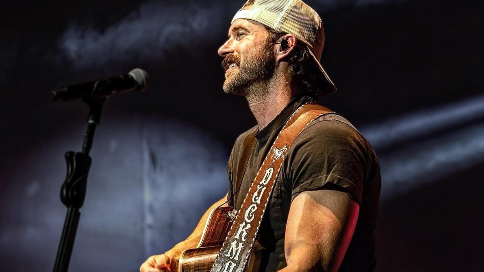 Riley Green Named People's Sexiest Country Star and the Internet Basically  Said "Obviously"