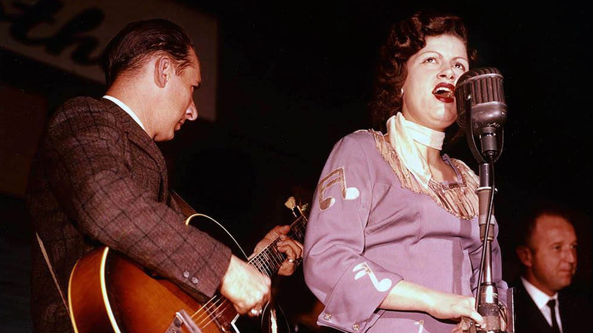 Patsy Cline performs “Walkin’ After Midnight” on Arthur Godfrey’s Talent Scouts in 1957, the moment that launched her national breakthrough.