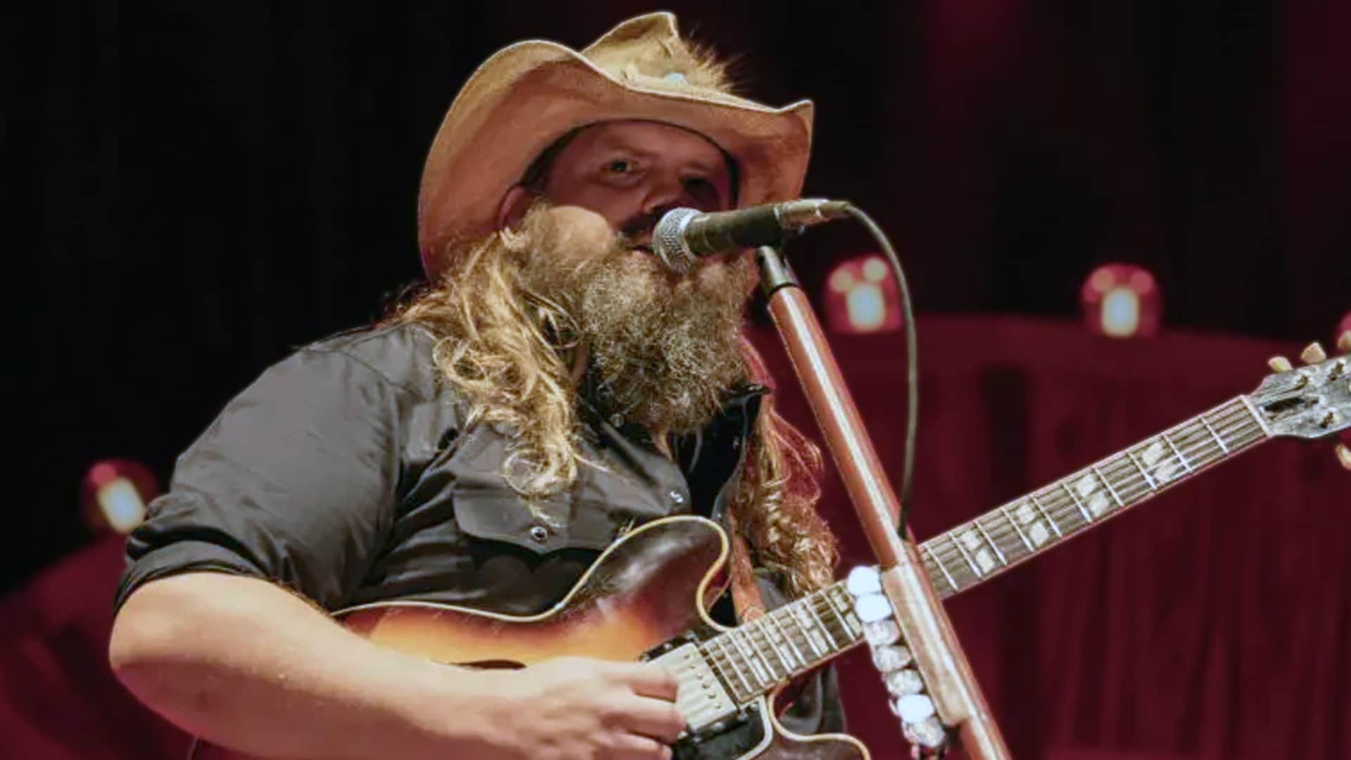 Chris Stapleton performs as “Tennessee Whiskey” is crowned the most-streamed song of the 2010s, proving country can dominate pop charts.