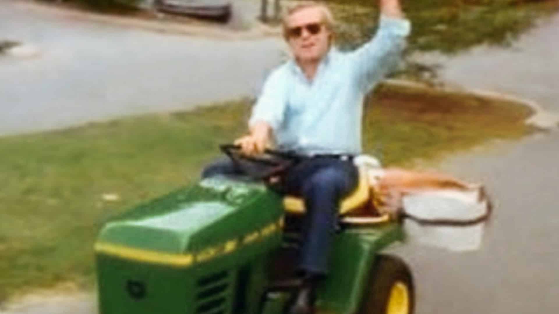 George Jones is shown riding a lawnmower as the true story of Tammy Wynette hiding his keys is revealed, and she wasn’t the first wife to do it.